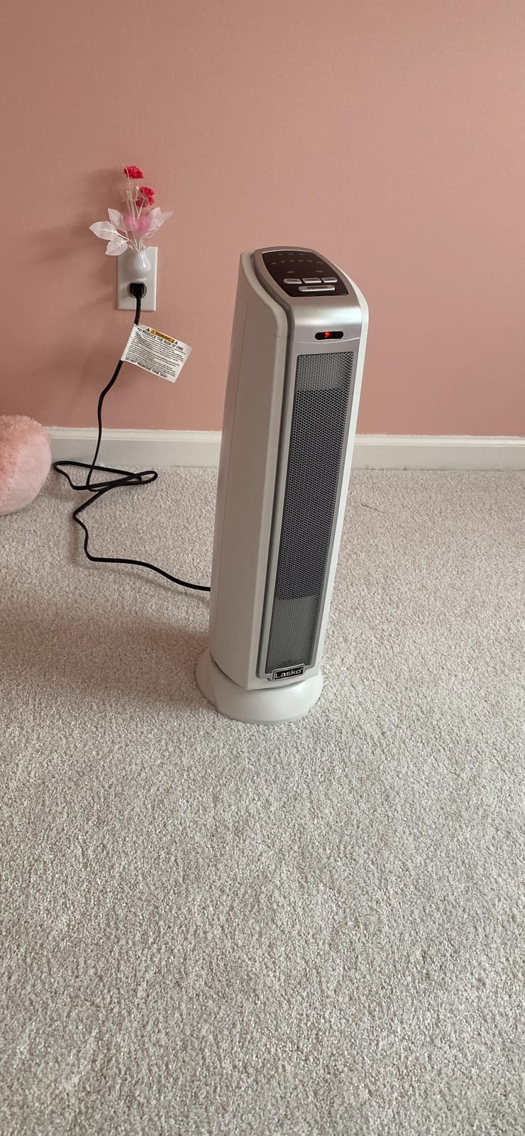 Lasko Oscillating Ceramic Tower Space Heater - 23” - 5775 - White customer photo 2