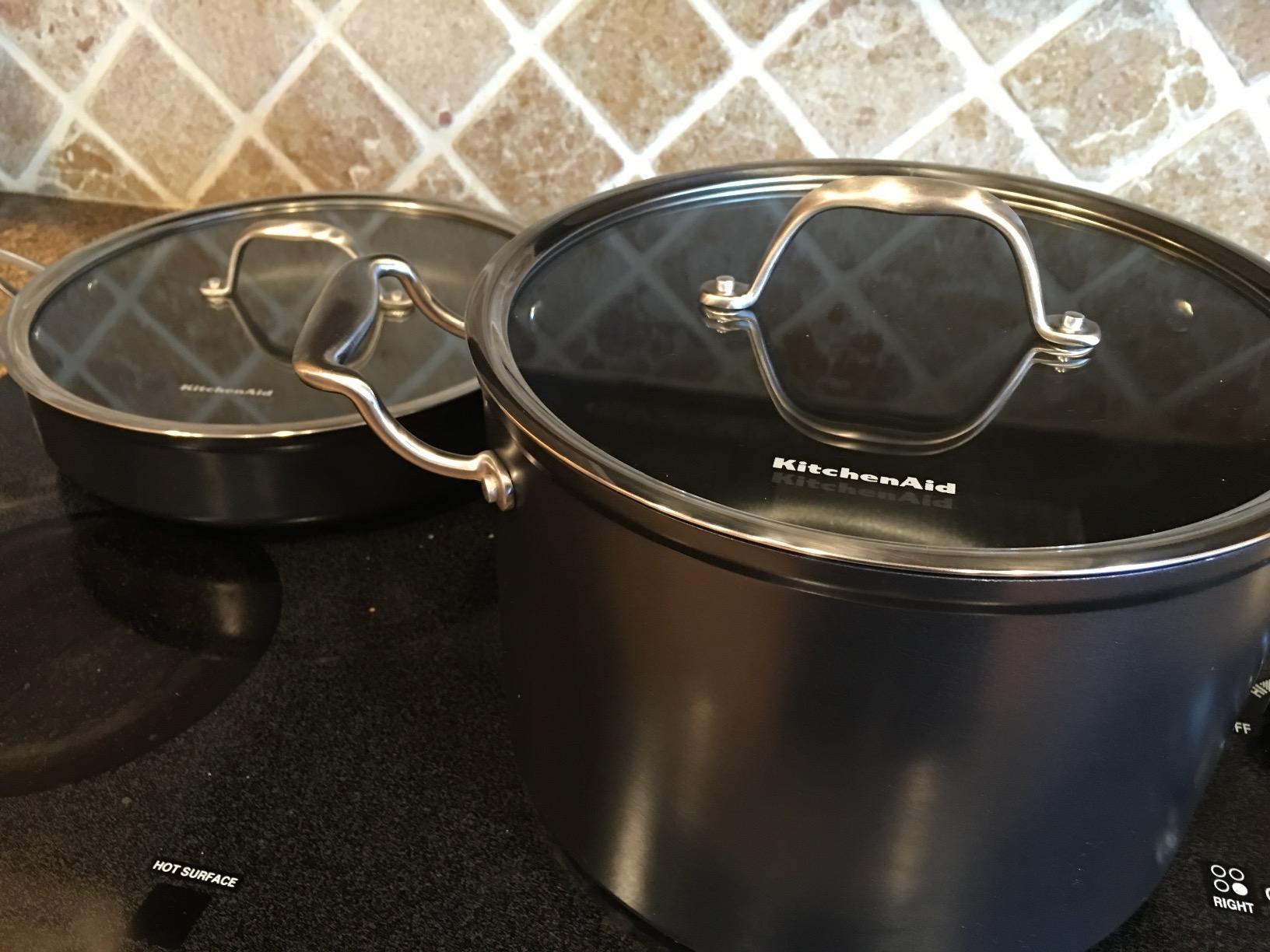 Calphalon 10-Piece Non-Stick Kitchen Cookware Set Black Pots & Pans with Stay-Cool Stainless Steel Handles Hard-Anodized Aluminum for Even Heating customer photo 1