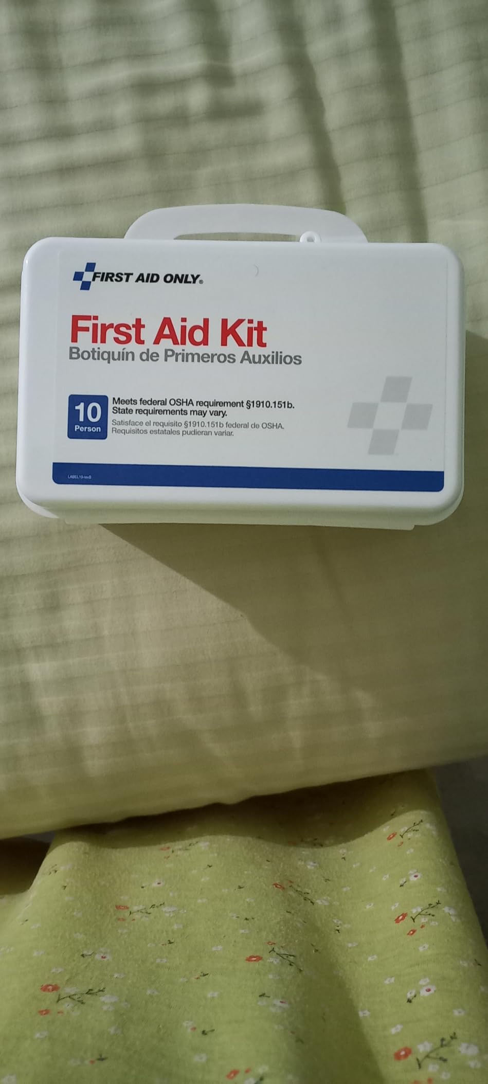 First Aid Only 6060 All-Purpose 10-Person Emergency First Aid Kit for Business, Worksite, Home, and Car, 57 Pieces customer photo 1