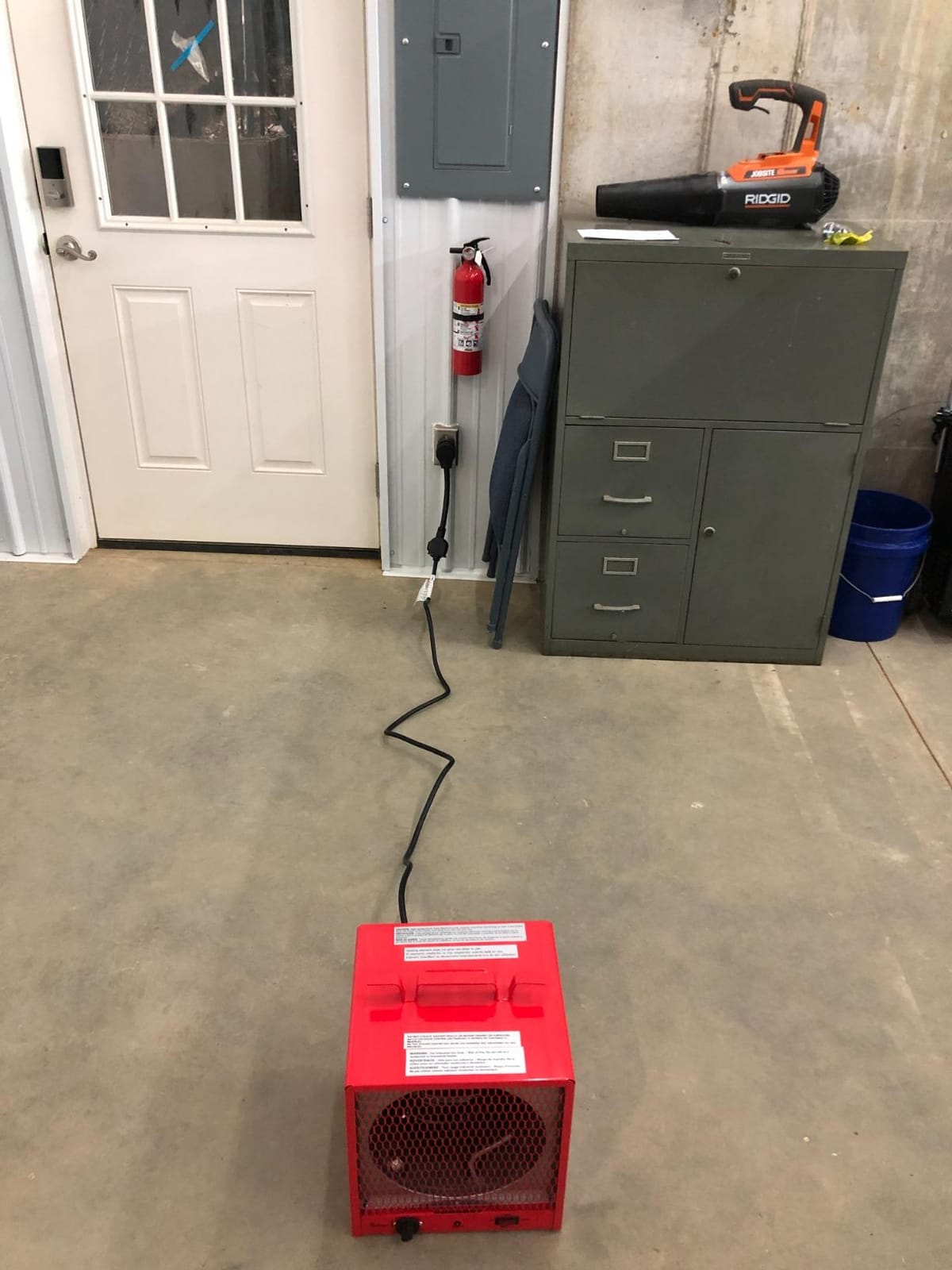 DR. INFRARED HEATER DR-988 240V Electric Industrial Garage, Workshop, Warehouse, Construction Heater, 5600W, Thermostat 37-113 °F, Portable, Wall Ceiling Mount customer photo 1