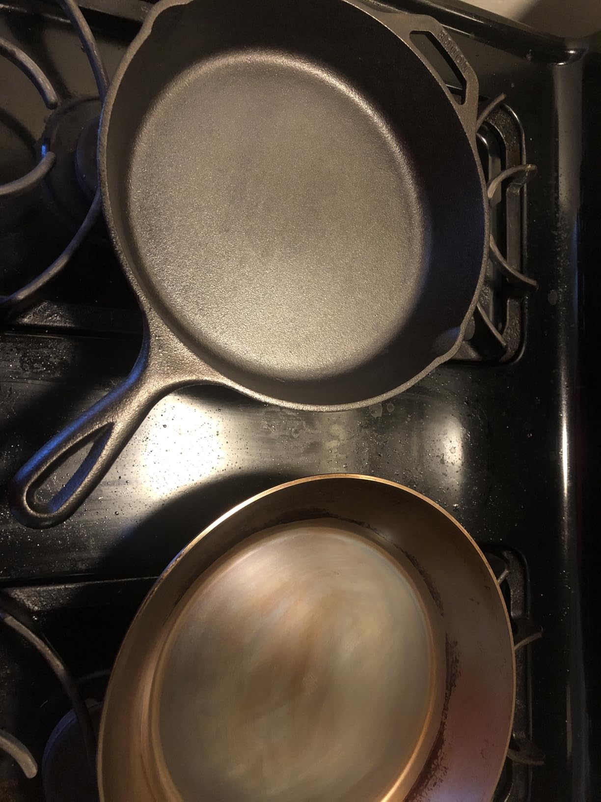 de Buyer MINERAL B Carbon Steel Fry Pan - 10.25” Diameter, 7.3” Cooking Surface - Ideal for Searing, Sauteing & Reheating - Naturally Non-Stick Finish - Made in France customer photo 1
