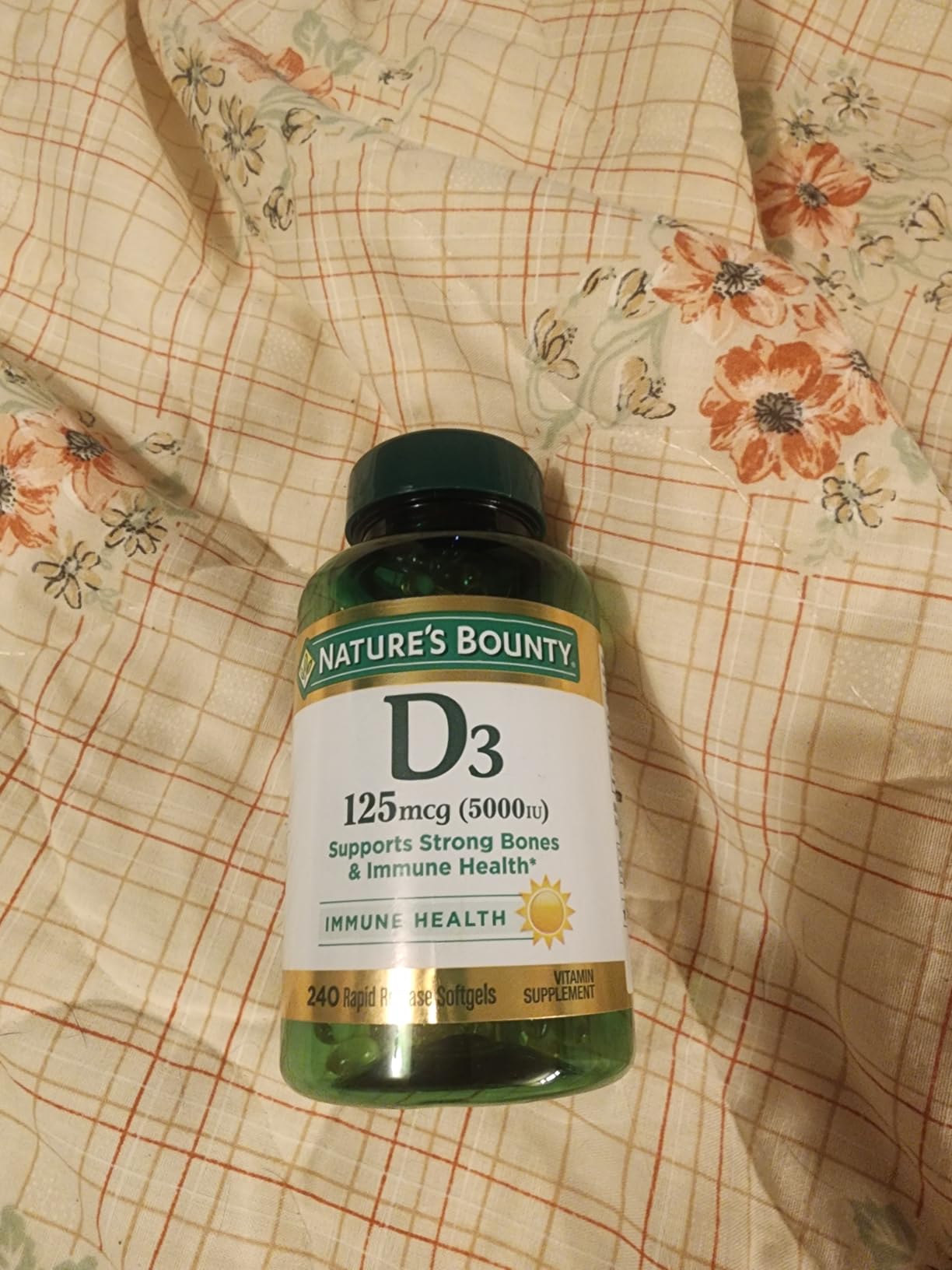 Nature's Bounty Vitamin D3 5000 IU Softgels, 240 Count customer photo 1