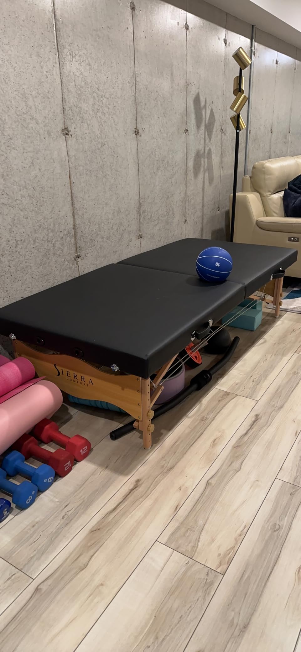 Sierra Comfort Low-Level Portable Massage Table, SC-1004 (Black) customer photo 2