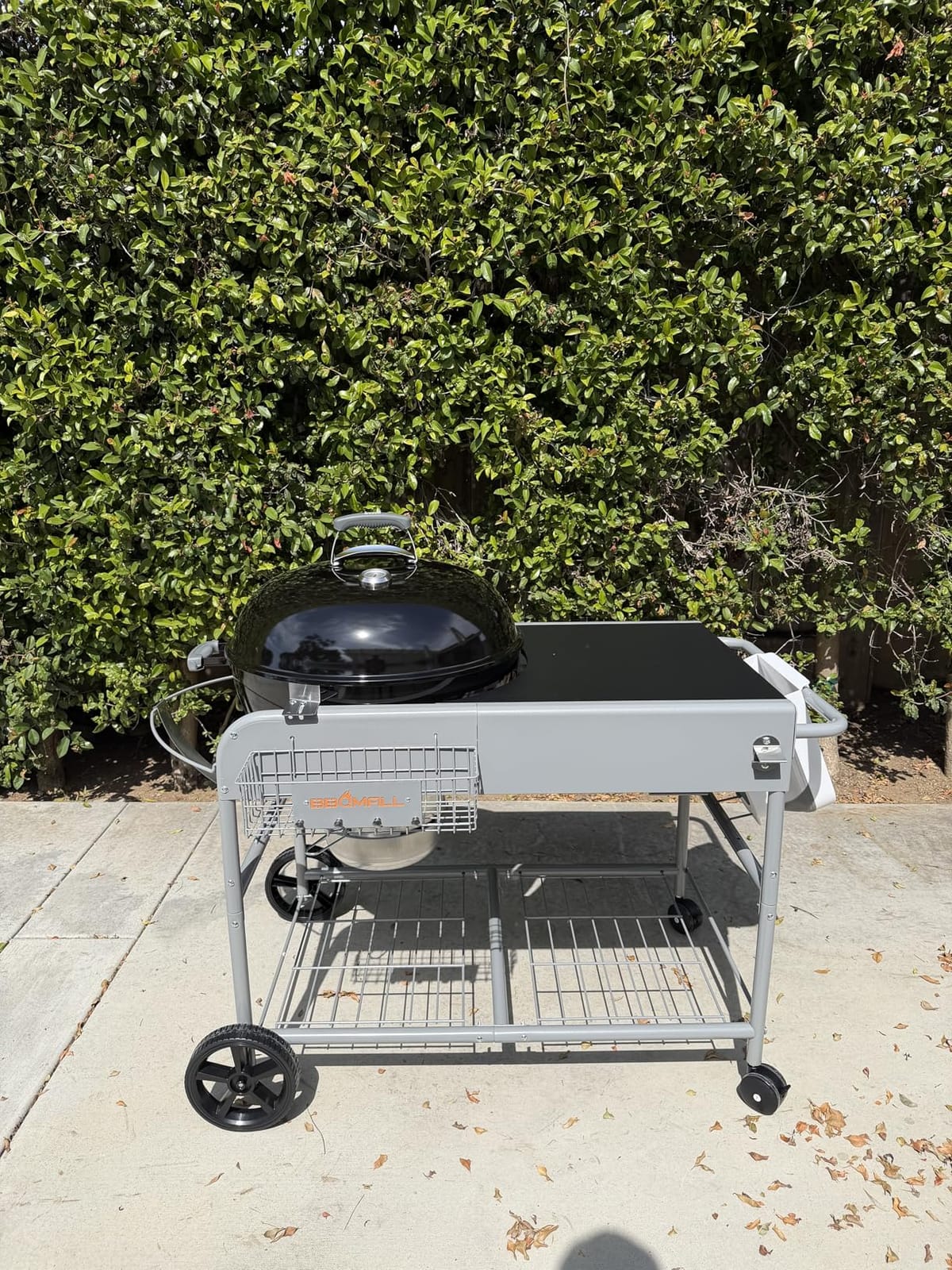 Weber® Original Kettle Premium Charcoal Grill, 22-Inch, Black customer photo 1