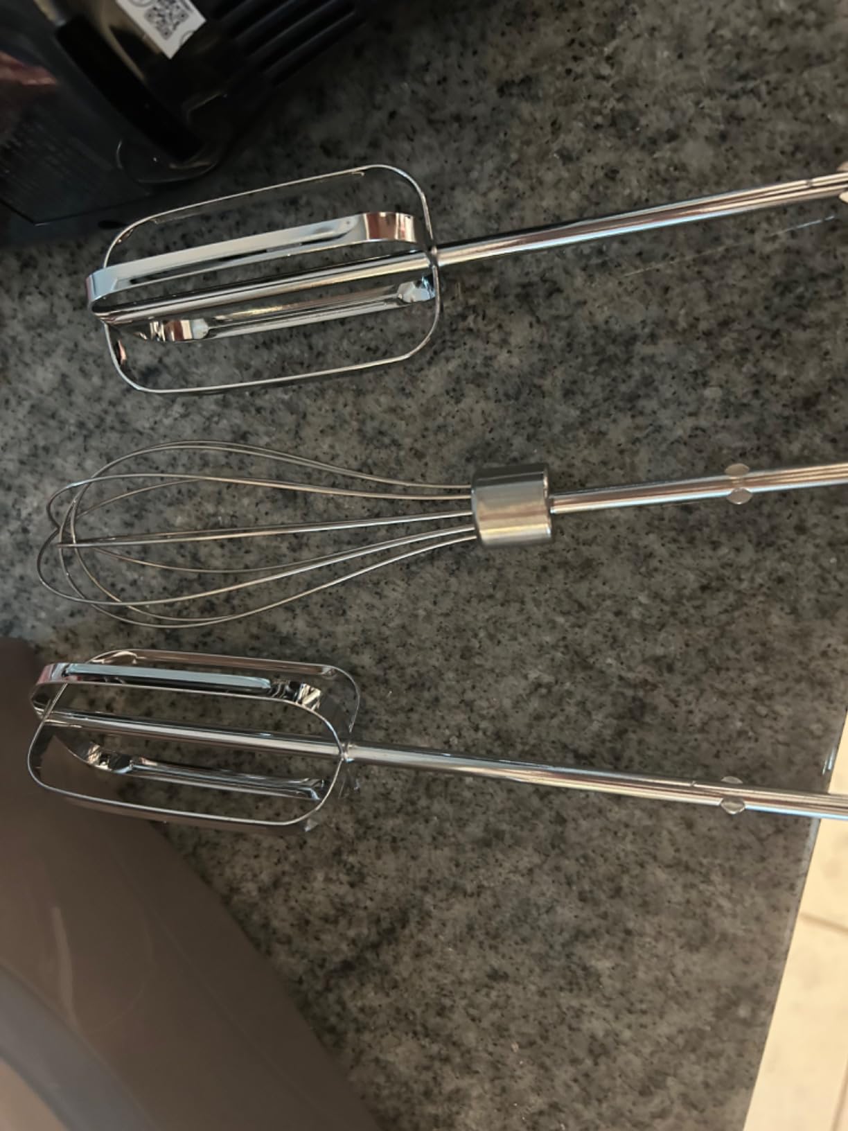 Hamilton Beach Power Deluxe 6-Speed Electric Hand Mixer With QuickBurst customer photo 2