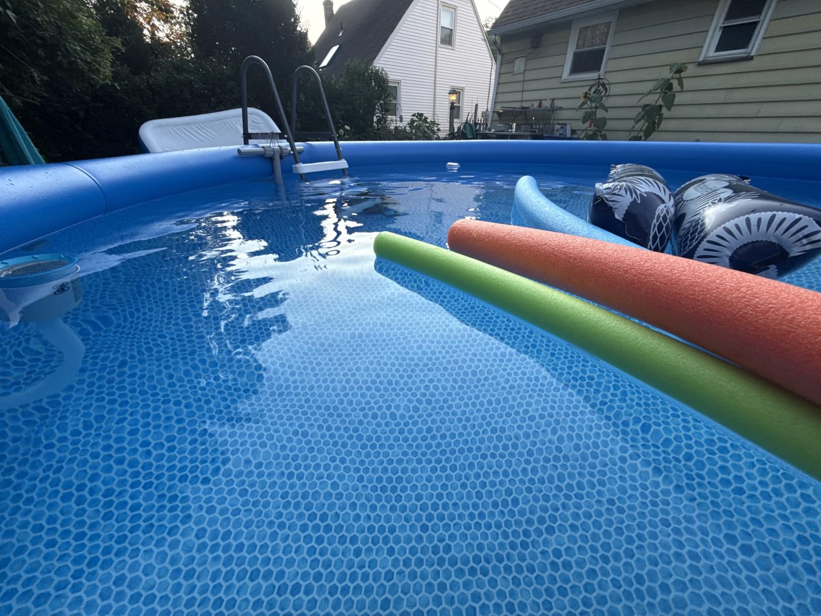 INTEX Easy Set 10 ft x 30in Above Ground Pool Set, Round Inflatable Swimming Pool with 330 GPH Cartridge Filter Pump and Type H Cartridge customer photo 1