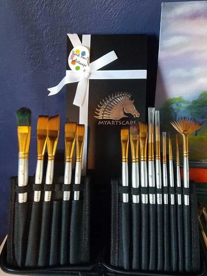 MyArtscape 15 Taklon Paint Brushes with Travel Holder - Short Handle | 15 Taklon paint brushes for acrylic watercolour oil gouache and face painting with travel holder and short handles customer photo 1
