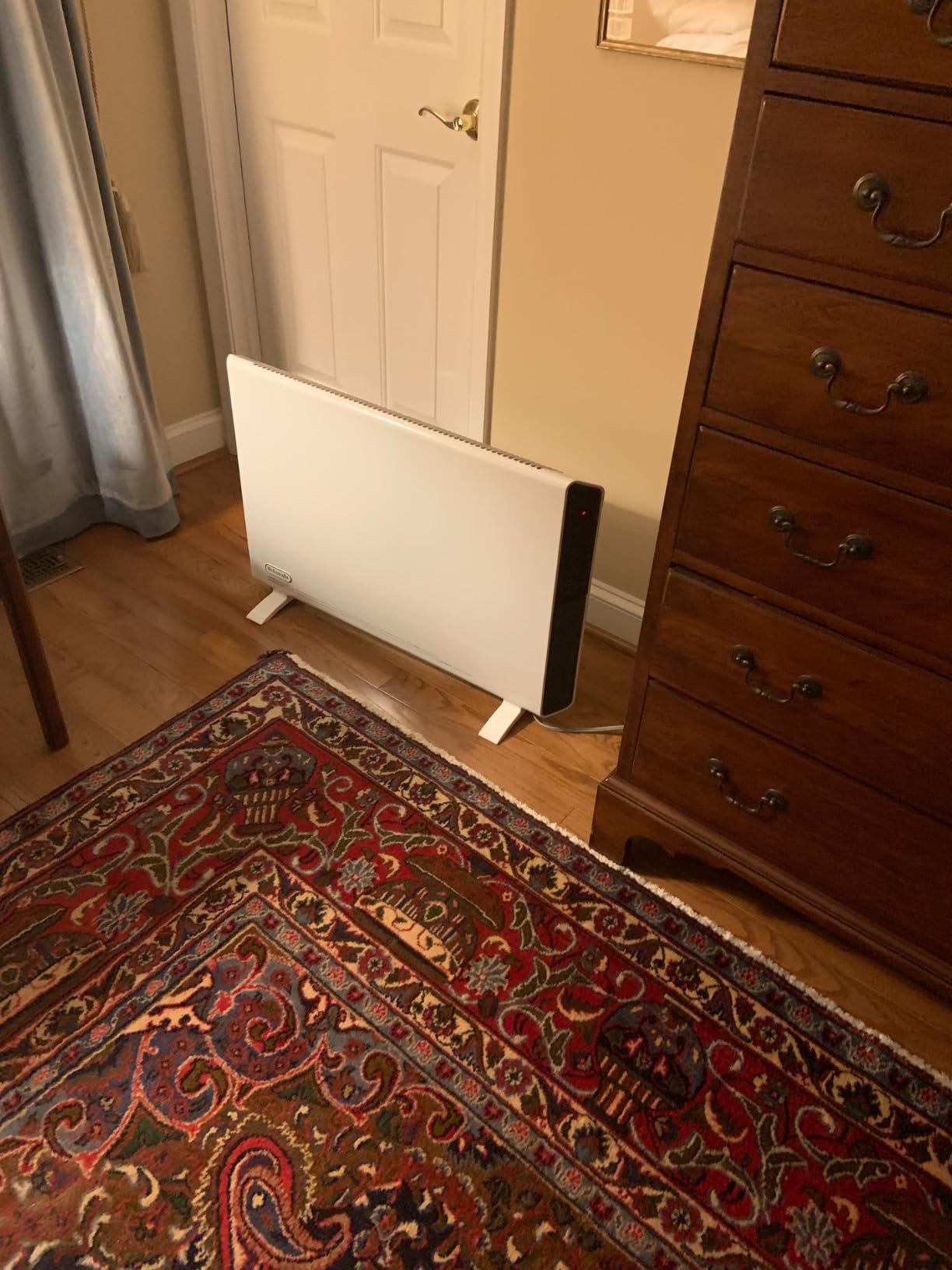 DeLonghi Convection Panel Heater, Full Room Quiet 1500W, portable electric heater is freestanding/easily wall mounted. Energy Saving, quick heat distribution, timer, white, HCX9115E customer photo 2