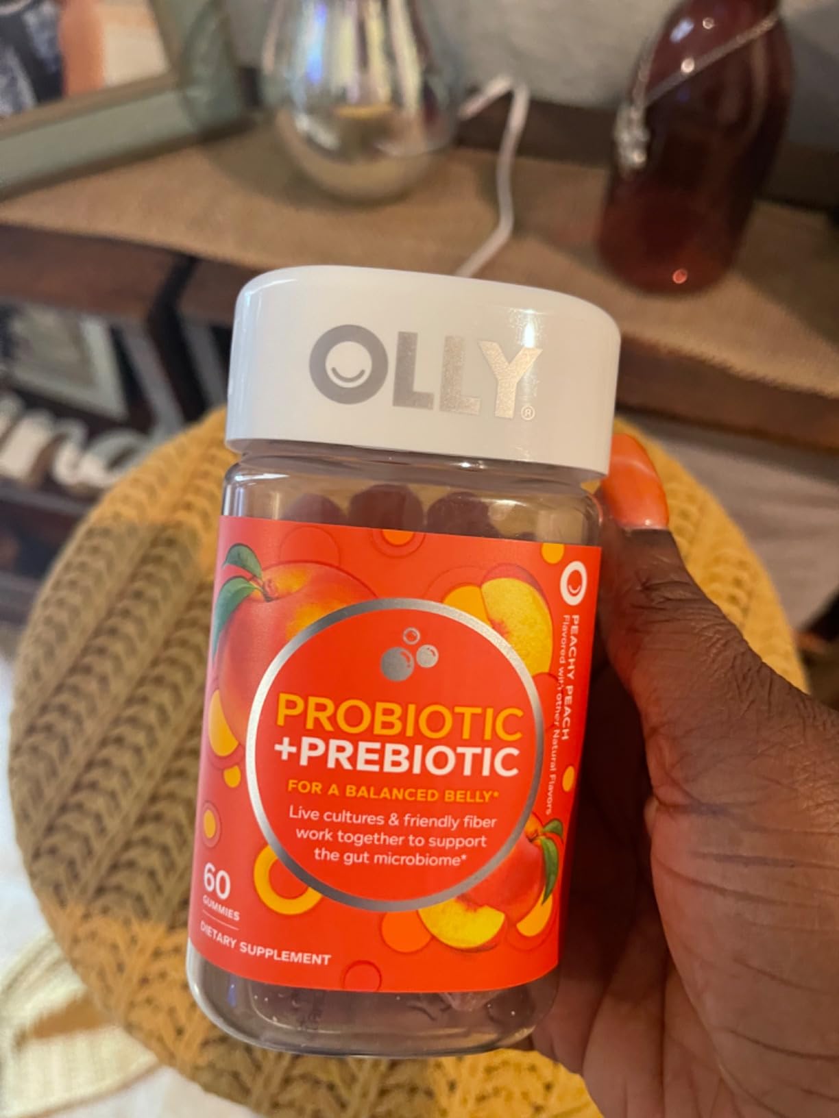 OLLY Probiotic + Prebiotic Gummy, 500 million CFUs, Peachy Peach - 30 Count customer photo 2