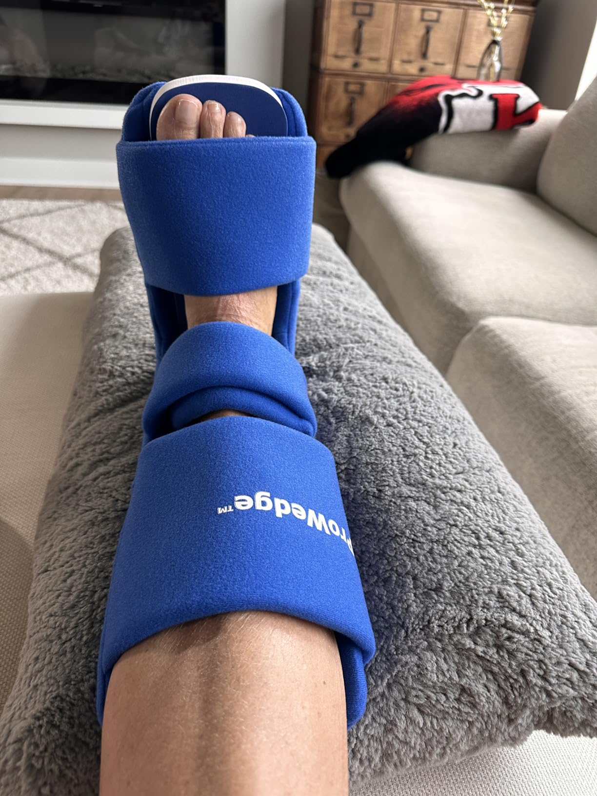 ProCare ProWedge Plantar Fasciitis Night Splint, Medium (Shoe Size: Men's 6.5-9.5 / Women's 7-10) customer photo 2