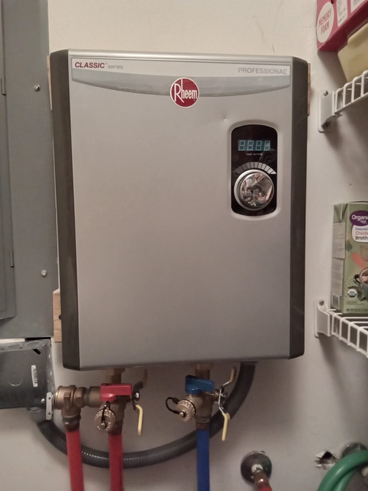 Rheem 18kW 240V Tankless Electric Water Heater, Gray customer photo 1