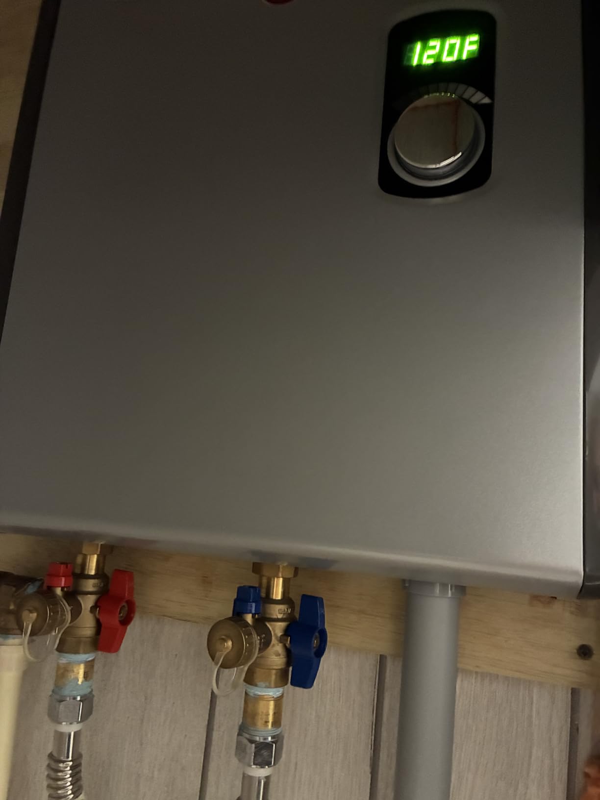 Rheem RTEX-24 24kW 240V Electric Tankless Water Heater, Gray customer photo 1