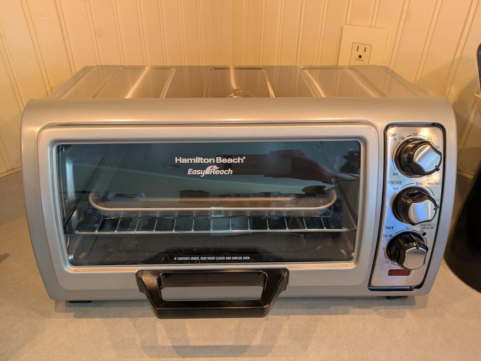 Hamilton Beach Easy Reach 6 Slice Countertop Toaster Oven customer photo 2