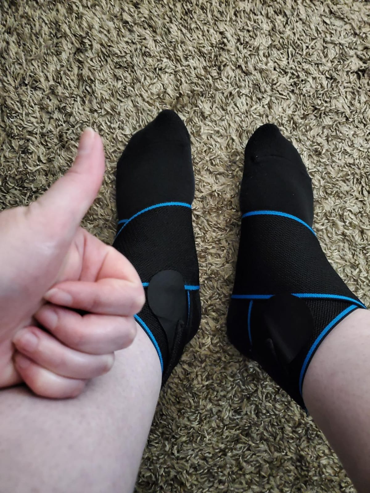 Candy Li Ankle Brace for Sprained Ankle, Ankle Support for Women & Men, Adjustable Compression Wrap Breathable Nylon Super Elastic & Comfortable for Sports– Blue customer photo 1