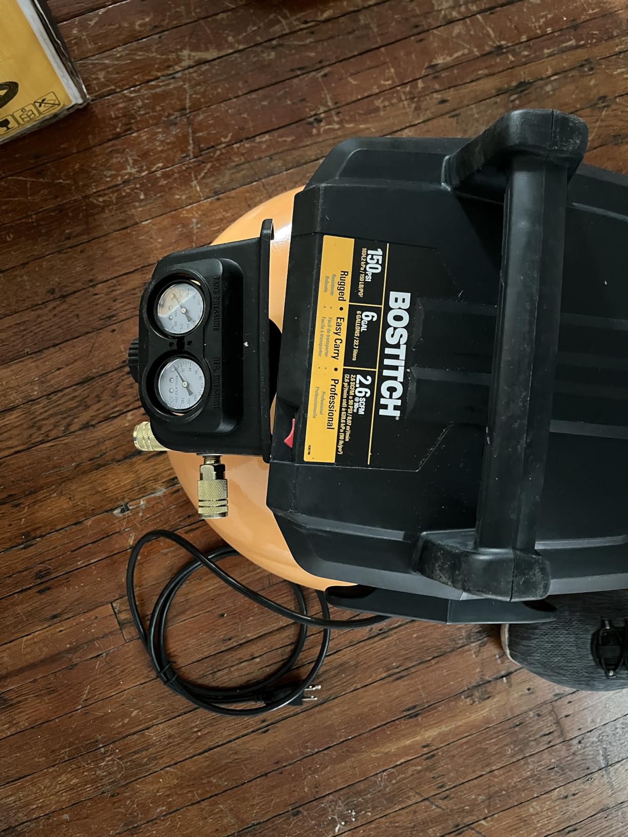 BOSTITCH Air Compressor Kit, Oil-Free, 6 Gallon, 150 PSI, Quiet Lightweight Pancake Air Compressor (BTFP02012-WPK) customer photo 1