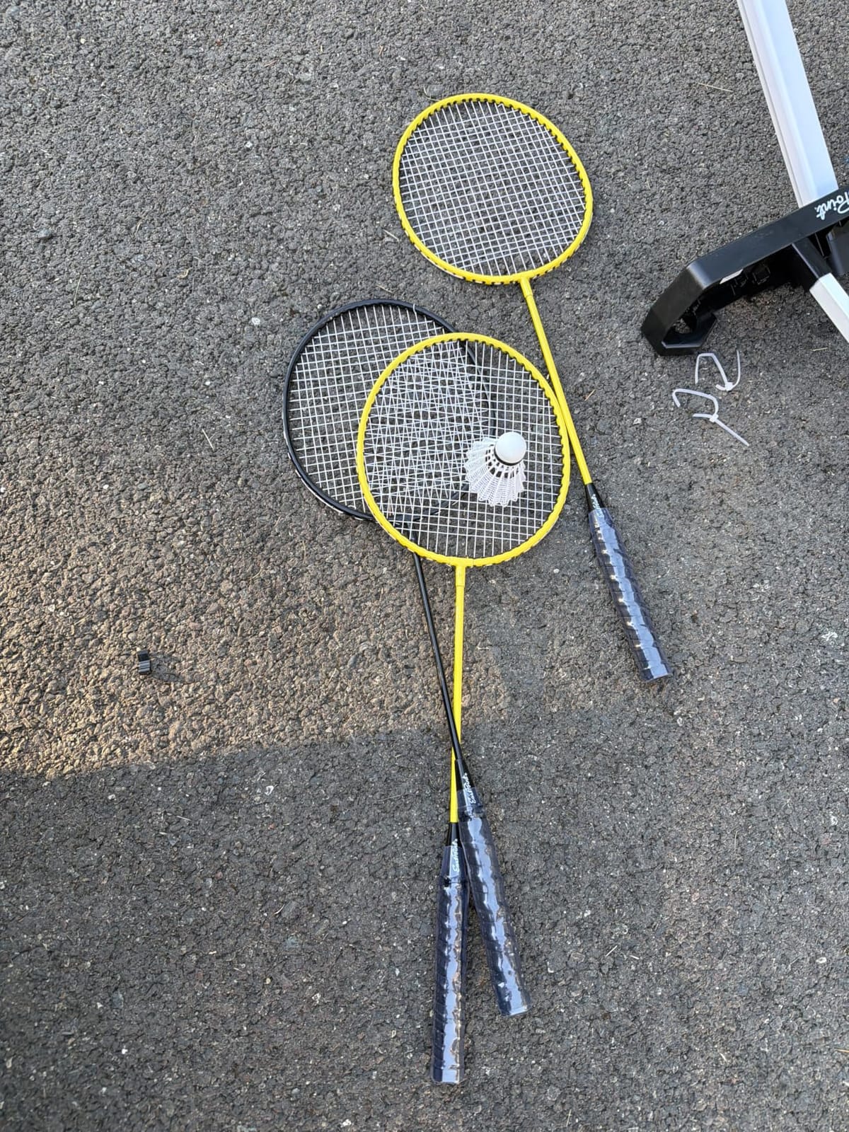EastPoint Badminton Set, 4 Rackets, 2 Shuttlecocks, 15' Net, Outdoor Games customer photo 2