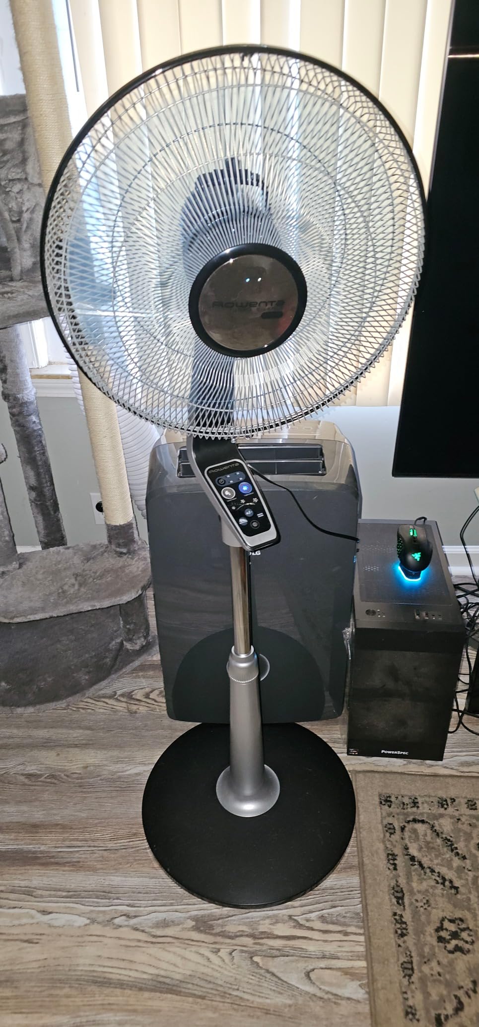 Rowenta Pedestal Fan, 53 Inches, Ultra Quiet Oscillating Fan for Bedroom, Portable, 5 Speeds, Refresh Up to 23-Feet, Silver, Indoor, VU5670 customer photo 2