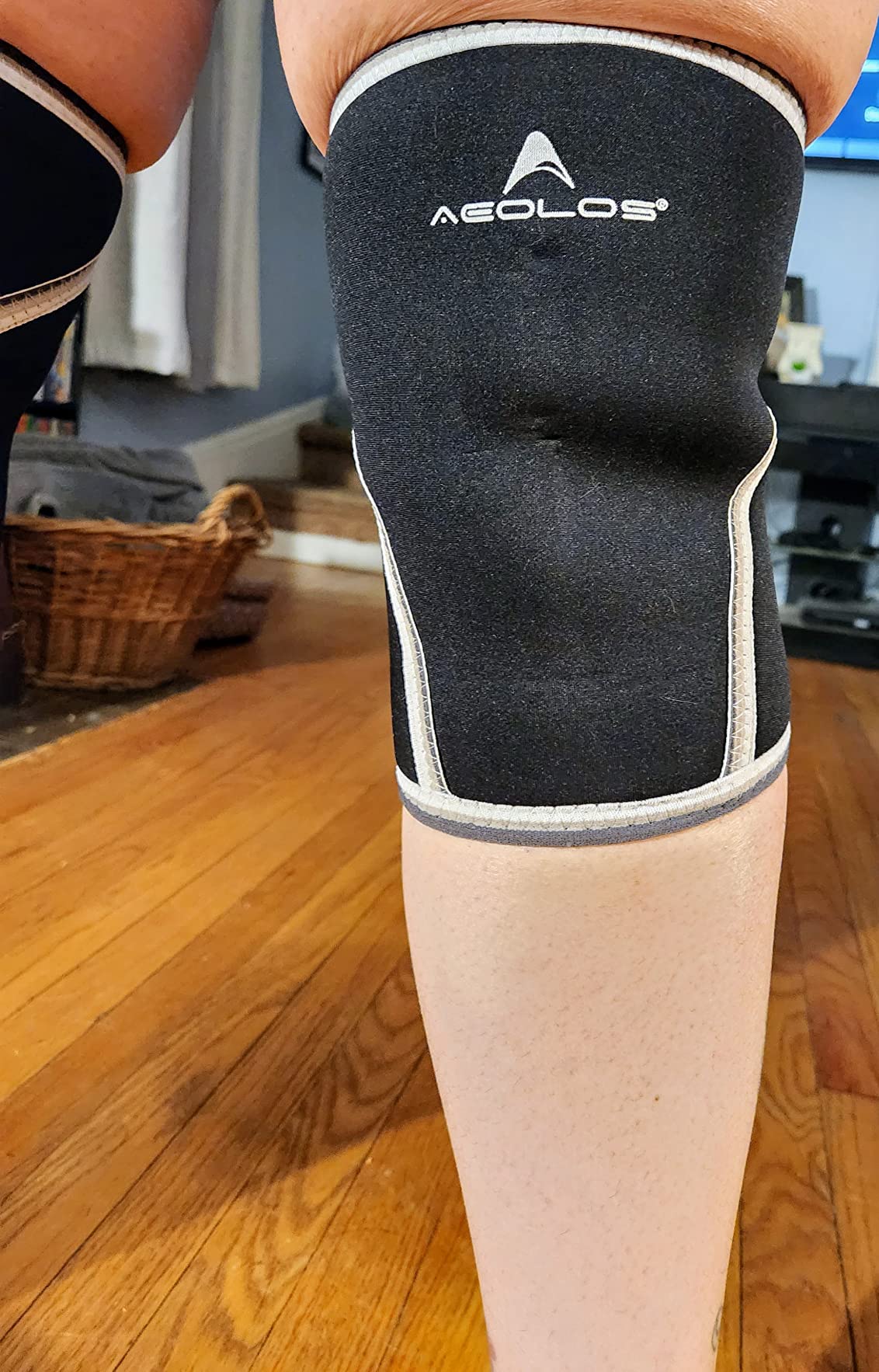 Knee Sleeves (1 Pair)，7mm Compression Knee Braces for Heavy-Lifting,Squats,Gym and Other Sports (Large, Black) customer photo 2