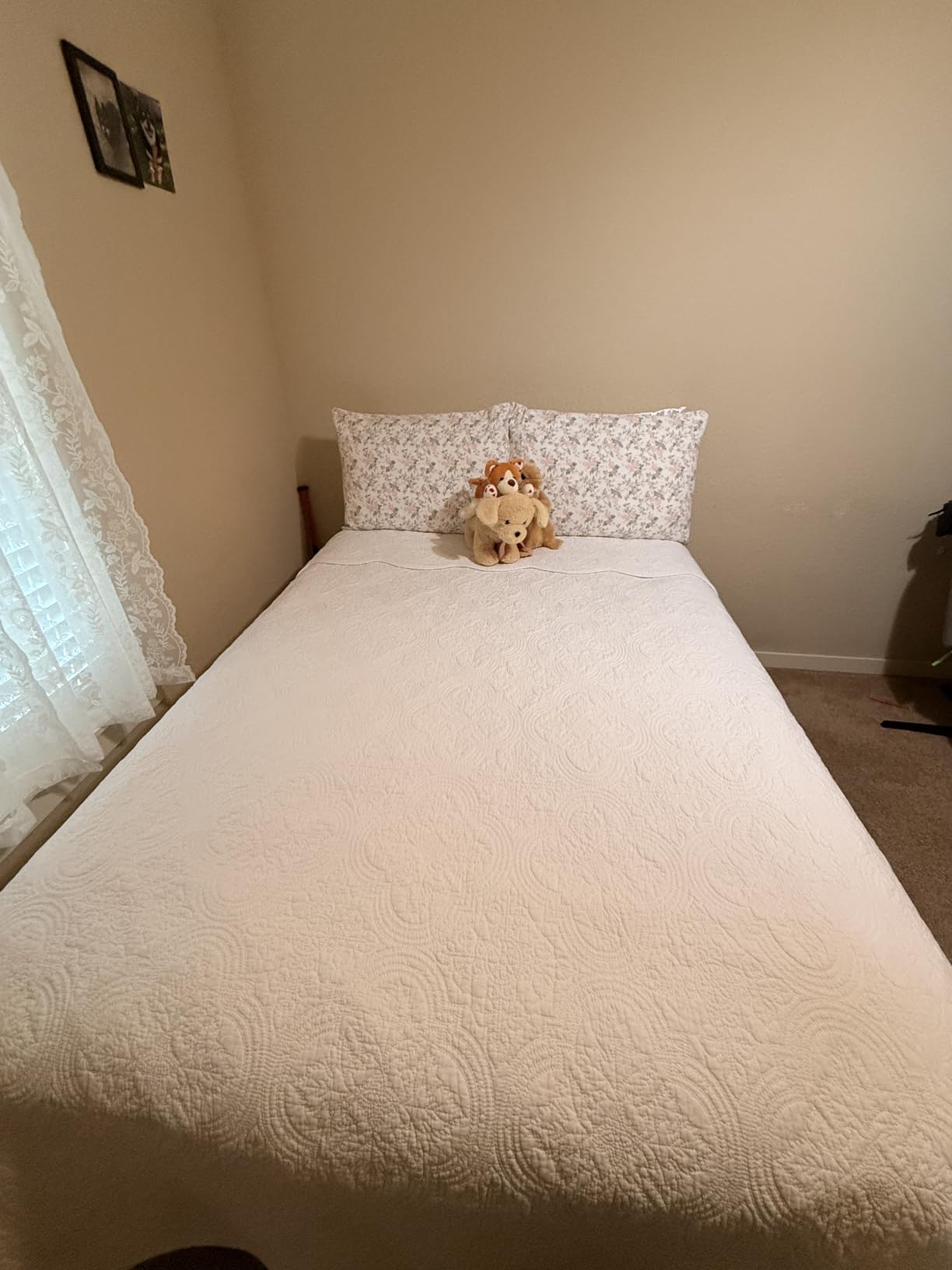 Cozy Line Home Fashions 100% Cotton Medallion Off White Matelasse Embossed Bedding Quilt Set, Reversible Lightweight Bedspread, Coverlet for All Season (Blantyre - Ivory, Queen - 3 piece) customer photo 2