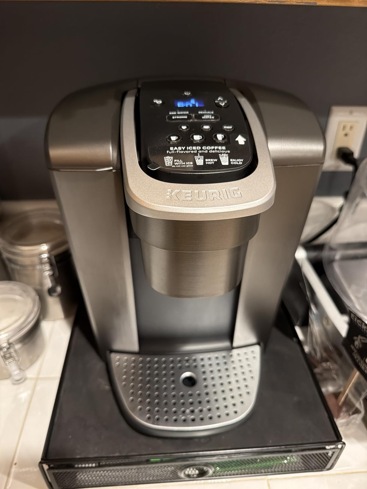 Keurig K-Elite Single Serve K-Cup Pod Coffee Maker, with Strength and Temperature Control, Iced Coffee Capability, 8 to 12oz Brew Size, Programmable, Brushed Slate customer photo 2