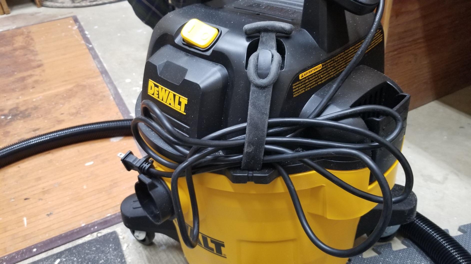 DEWALT Shop Vacuum 6 Gal 4 HP Poly Wet/Dry Vacuum with Blower DXV06P | Wet/Dry/Blower 3-in-1 Portable Poly Tank Shop Vacuum Rubberized Casters Easy Moving Ideal for Garage/Workshop/Jobsite customer photo 1