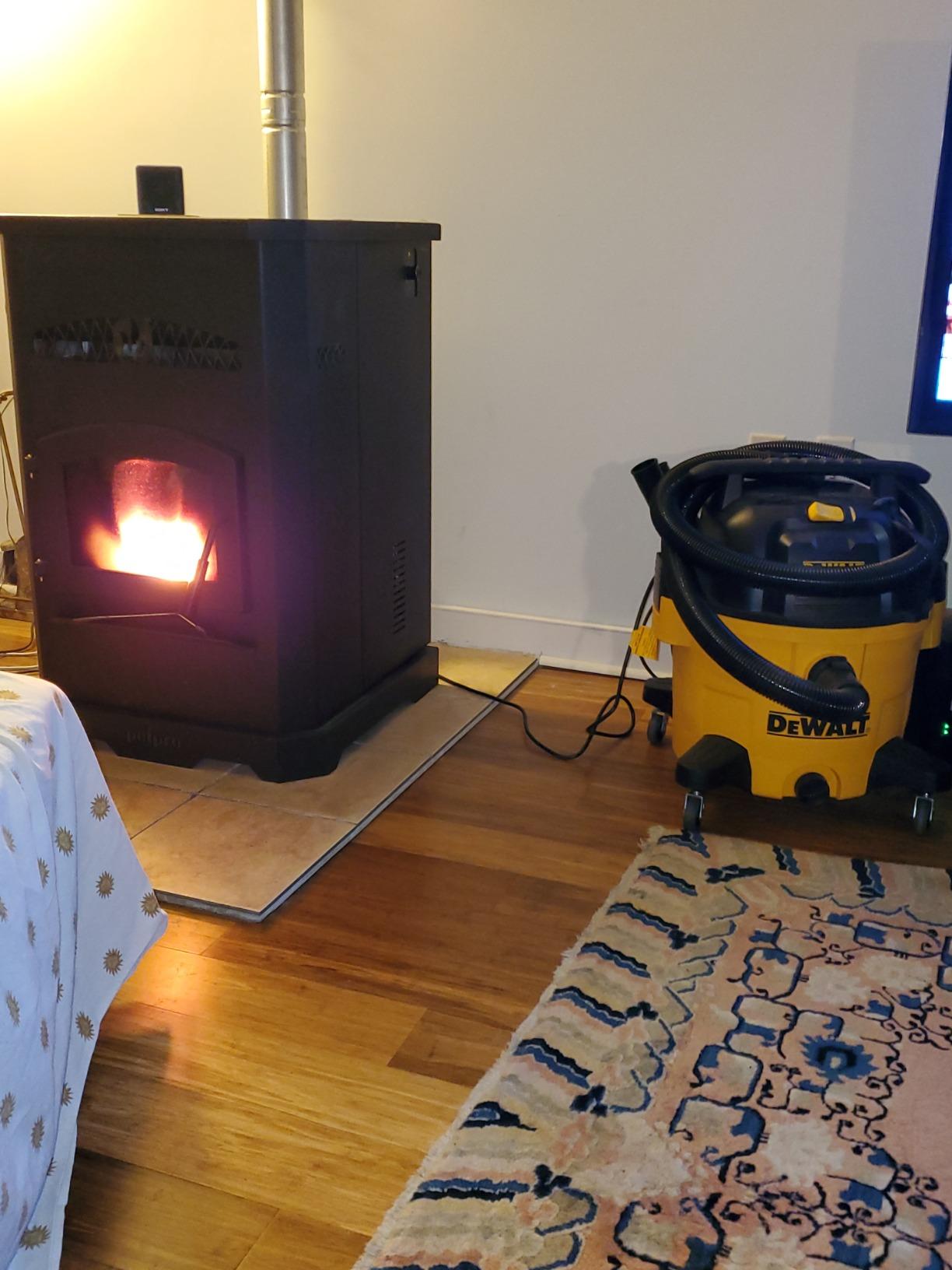 DEWALT Wet and Dry Vacuum 9 Gallon Poly Wet/Dry Vac Yellow Shop Vacuum 5 HP Strong Suction for Jobsite, Workshop 3 in 1 Multi Functions Model: DXV09P customer photo 2