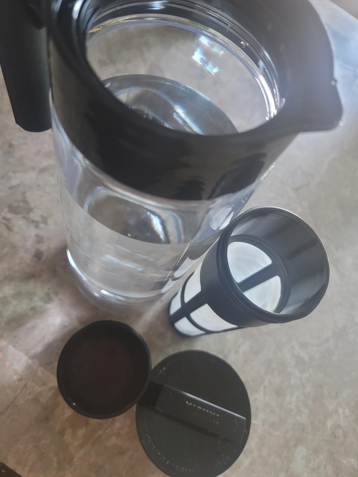 Takeya Deluxe Cold Brew Coffee Maker - BPA-Free Tritan Pitcher with Airtight Leakproof Lid, Silicone Grip Handle, Fine-Mesh Filter - Shatter-Proof, Dishwasher Safe, Made in USA - 2 Quart/Black customer photo 2