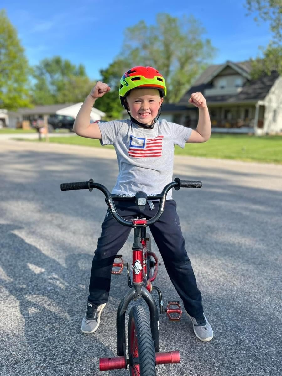 Kids Helmet, Exclusky Kids Bike Helmet Adjustable Safety Lightweight Children Bicycle Helmet for Kids Skating Cycling Scooter Boys and Girls Bicycle Helmets Ages 5-8-14 customer photo 2