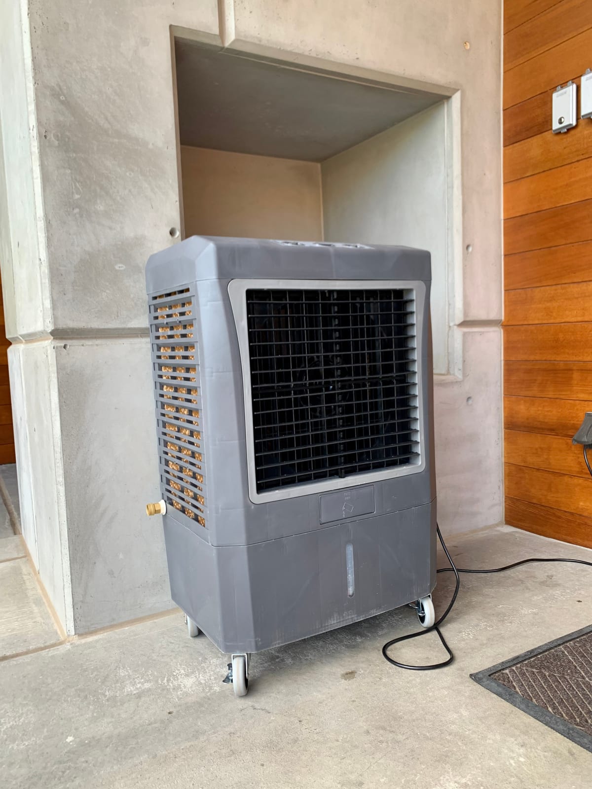 MC37V MOBILE EVAPORATIVE COOLER customer photo 2