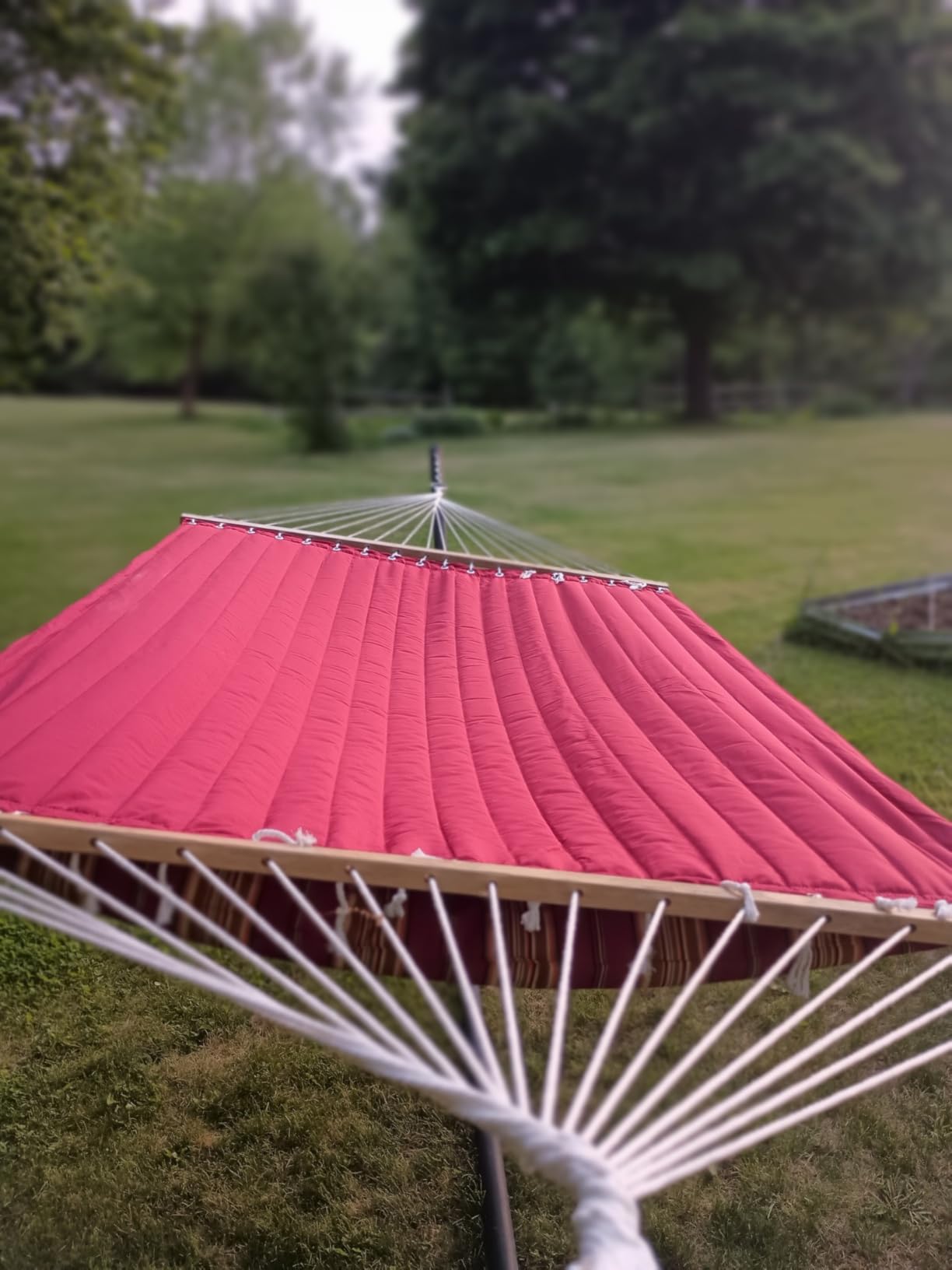 Sunnydaze Quilted Double Hammock for Outside with Pillow, Mountainside customer photo 2