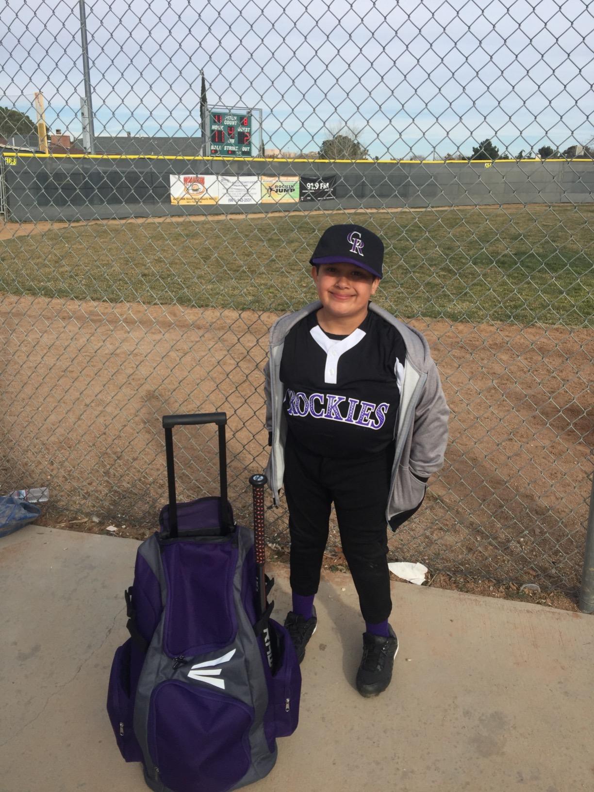 Easton | TRAVELER STAND-UP Wheeled Equipment Bag | Baseball & Softball | Multiple Colors customer photo 1