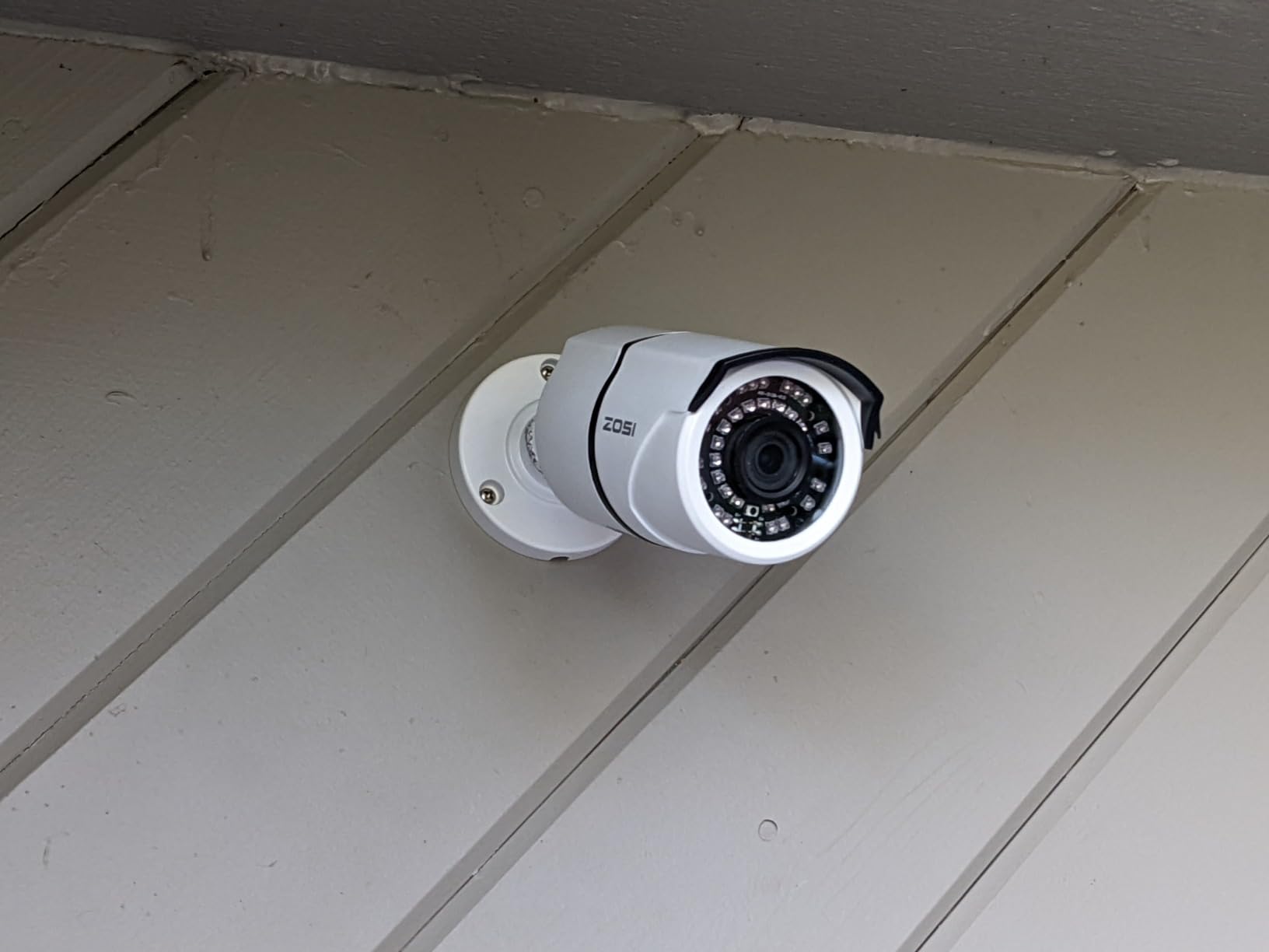 ZOSI 8CH 4K PoE Home Security Camera System with 2TB HDD for Indoor Outdoor customer photo 1