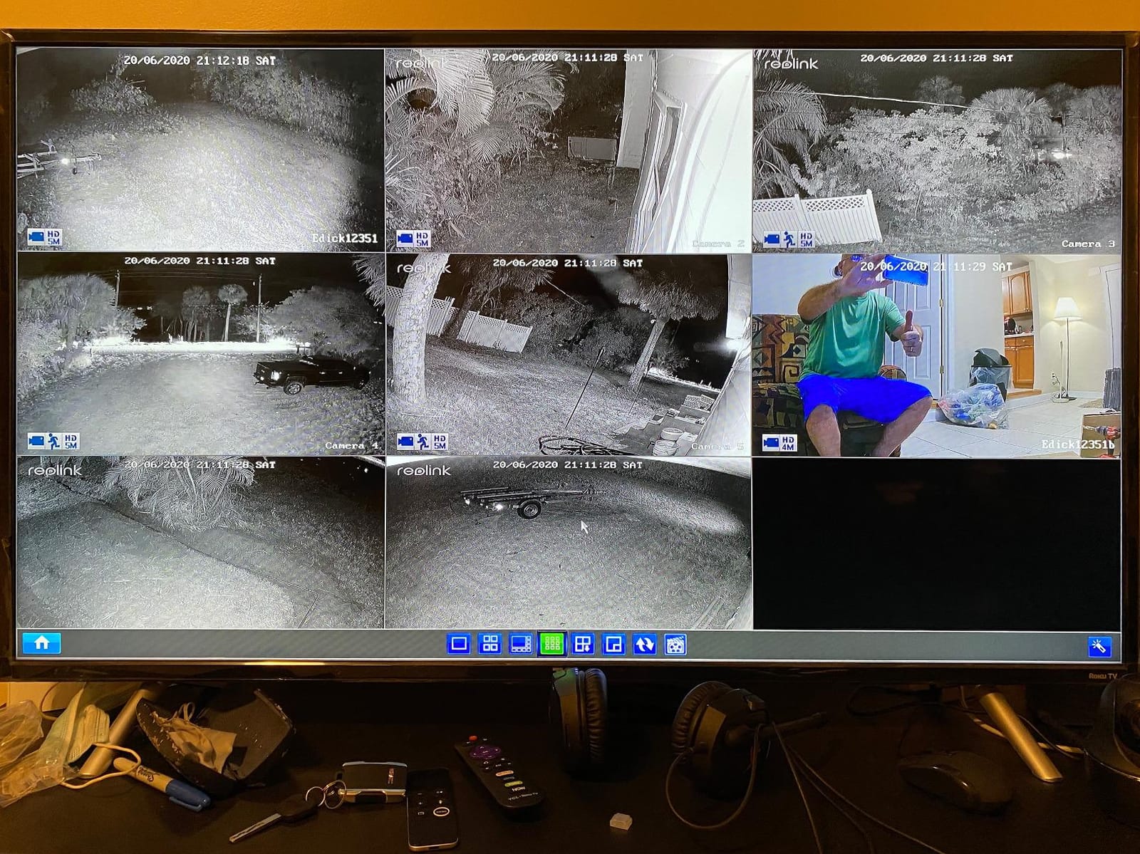 REOLINK 5MP 8CH Home Security Camera System with 2TB HDD RLK8-520D4-5MP customer photo 2