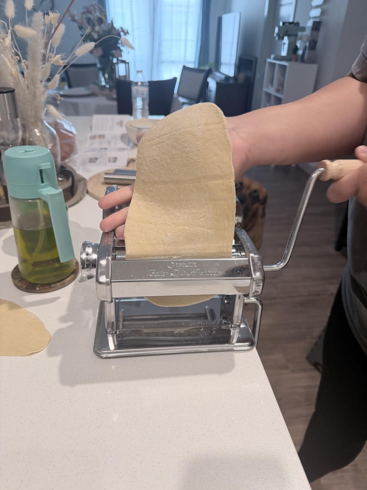 3-in-1 Pasta Maker, 9 Thickness Settings, Dough Rollers & 2 Size Cutters customer photo 1