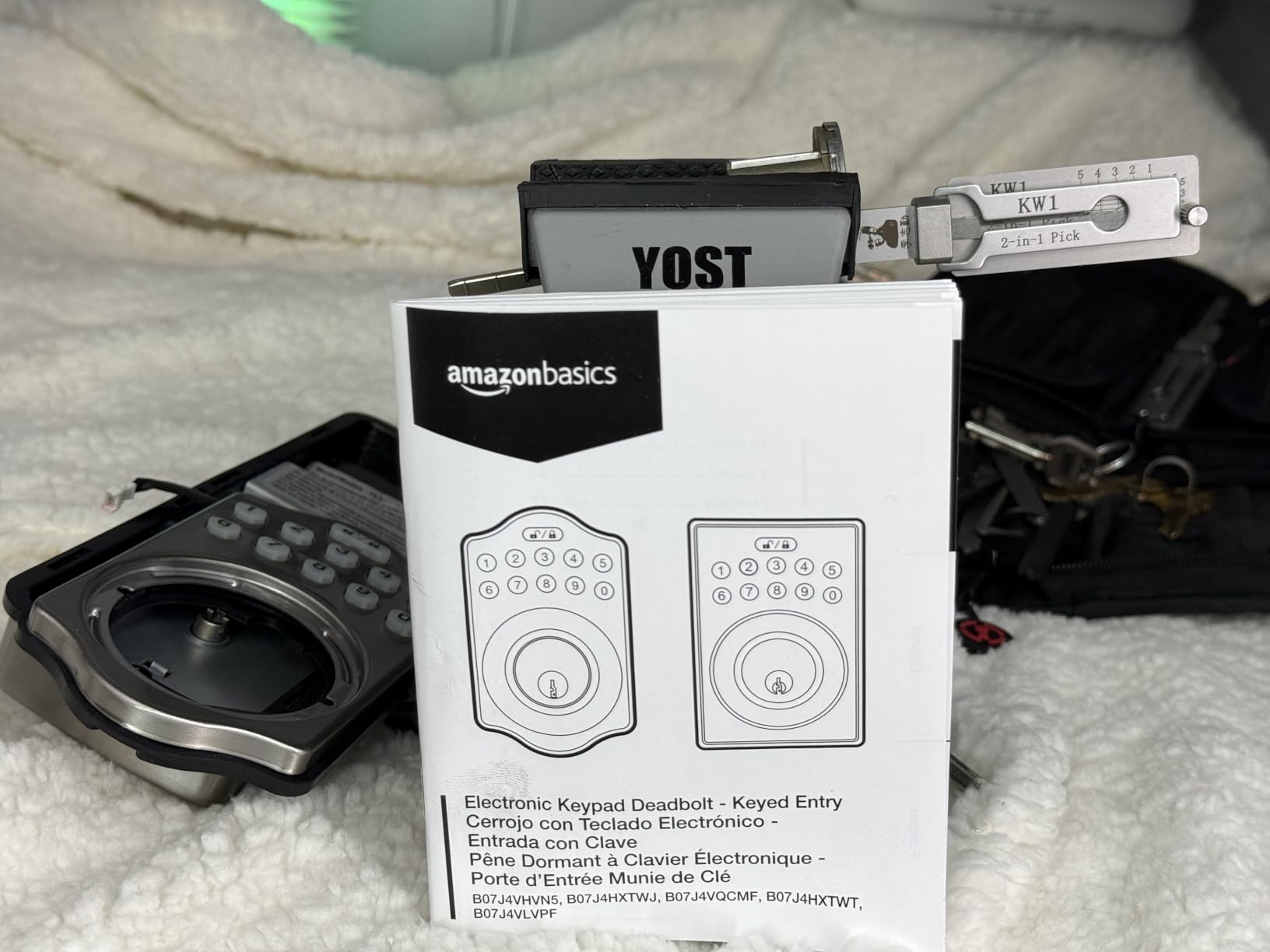 Amazon Basics Electronic Keypad Deadbolt Door Lock with Auto Lock, Customizable User Codes, One-time Codes, Touch-Control Keyless Entry, Traditional, Satin Nickel, 1-Pack customer photo 1