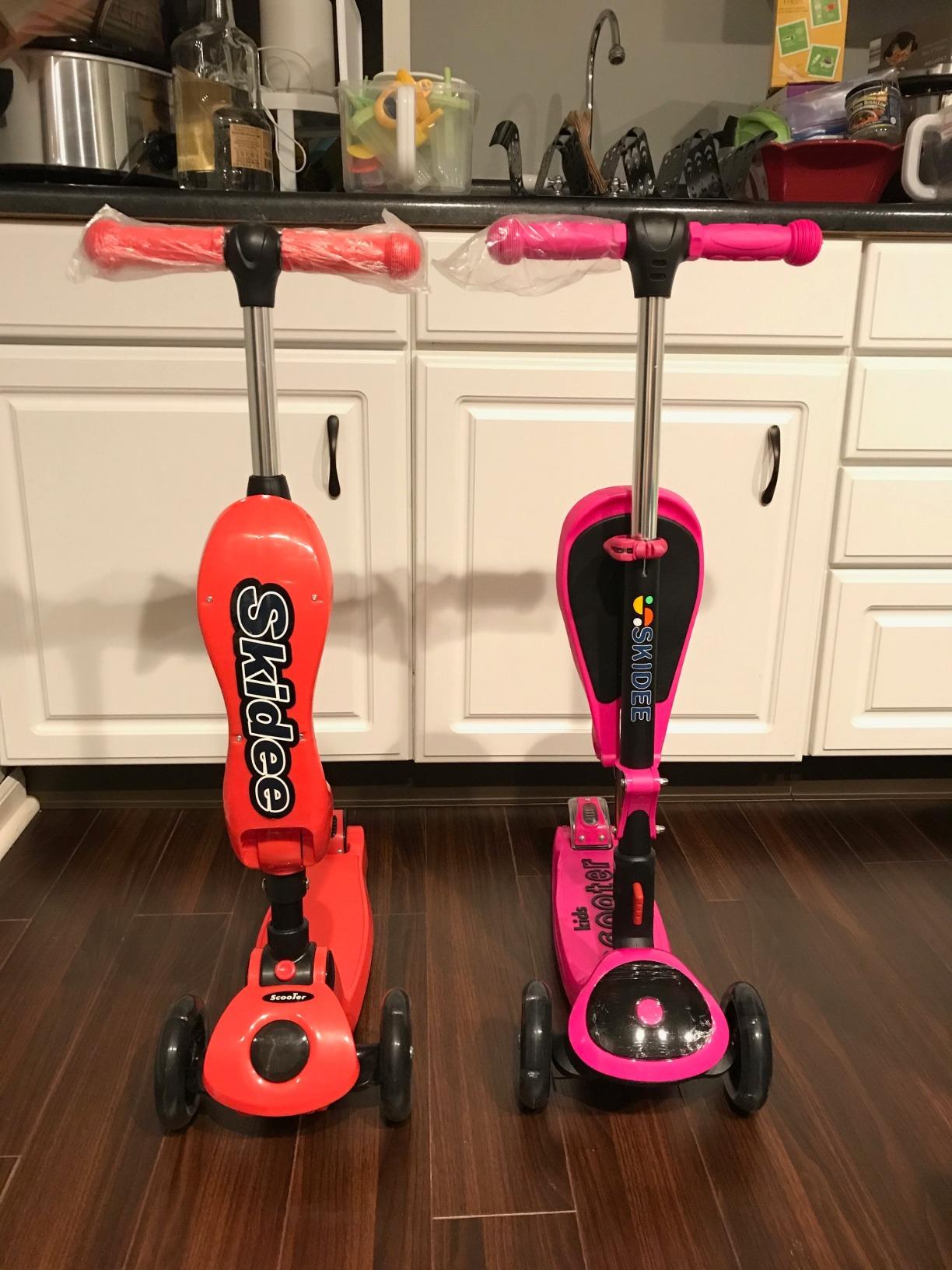 SKIDEE Kick Scooter for Kids Ages 3-5 | Foldable 3 Wheel Scooter with Lean-to-Steer, Adjustable Height, Removable Seat & LED Light Wheels | Toddler Scooter Up to 12 Year Old Boys/Girls customer photo 1