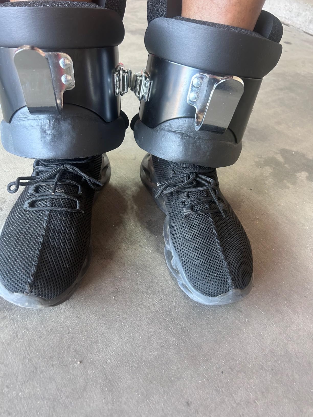 Sutekus Anti Gravity Inversion Boots - For Ab Crunch, Abdominal Sit Up, Hooks Bar Therapy, Core Gym Fitness Exerciser customer photo 1