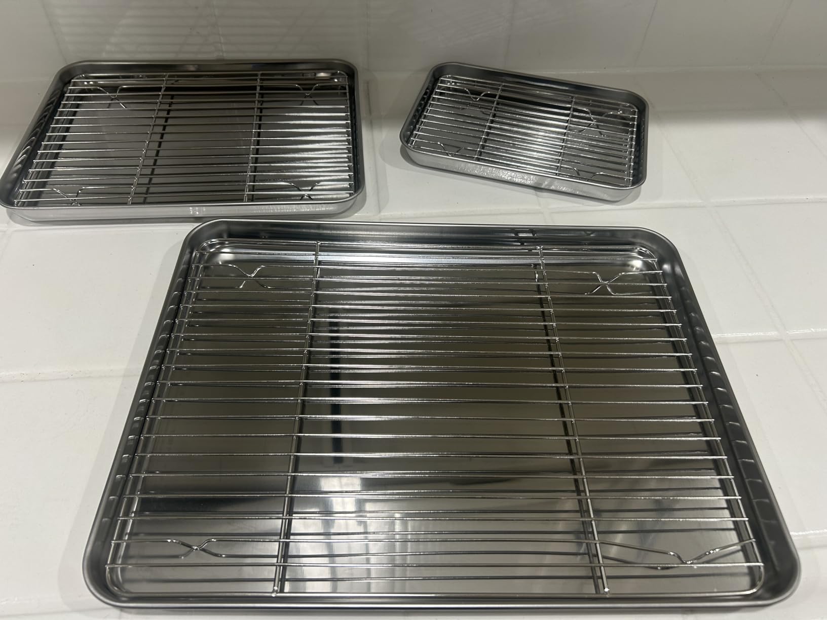 Wildone Baking Sheet with Rack Set (3 Pans + 3 Racks), Stainless Steel Baking Pan Cookie Sheet with Cooling Rack, Non Toxic & Heavy Duty & Easy Clean customer photo 1