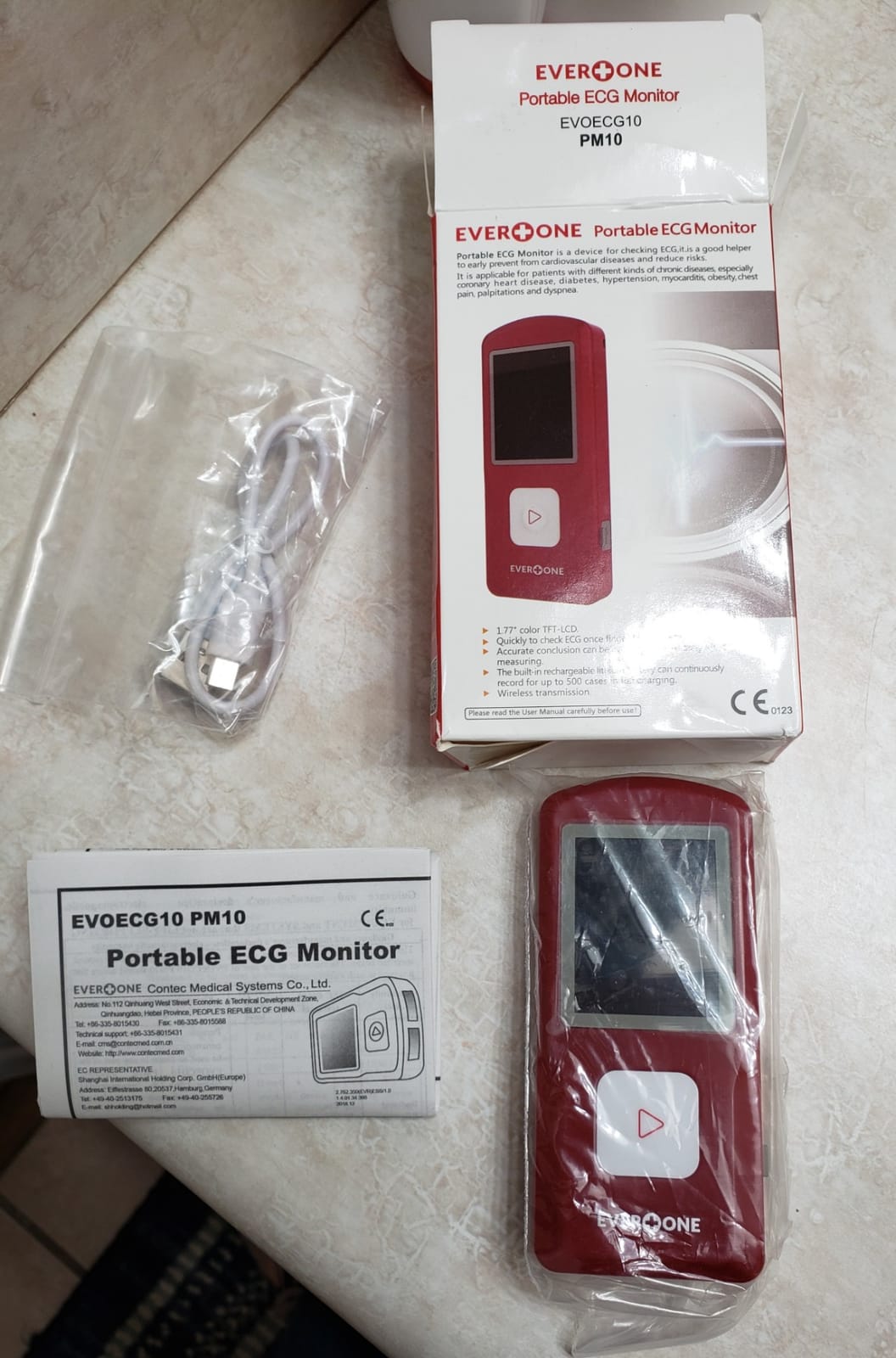 EverOne - EVOPM10 Portable Bluetooth ECG/EKG Monitor, Compatible with iOS/Android, Windows 7/8/10, Track Heart Rate & Heart Rhythm Performance, App Included customer photo 1