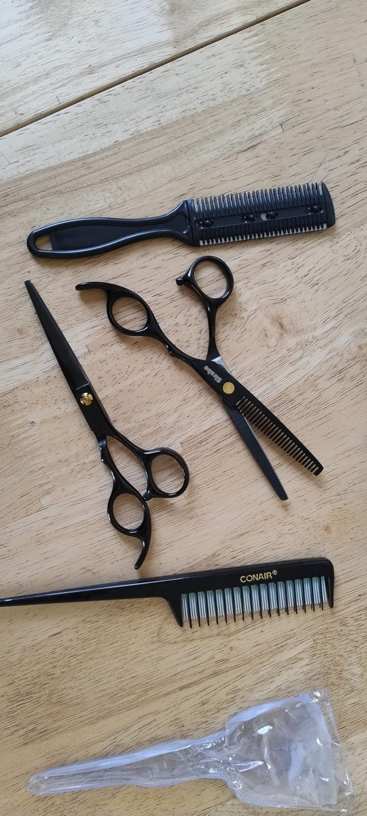 Sirabe 10 PCS Hair Cutting Scissors Set, Professional Haircut Scissors Kit with Cutting Scissors, Thinning Shears, Comb, Cape, Clips, Black Hairdressing Texturizing Shears Set for Barber, Salon, Home customer photo 2