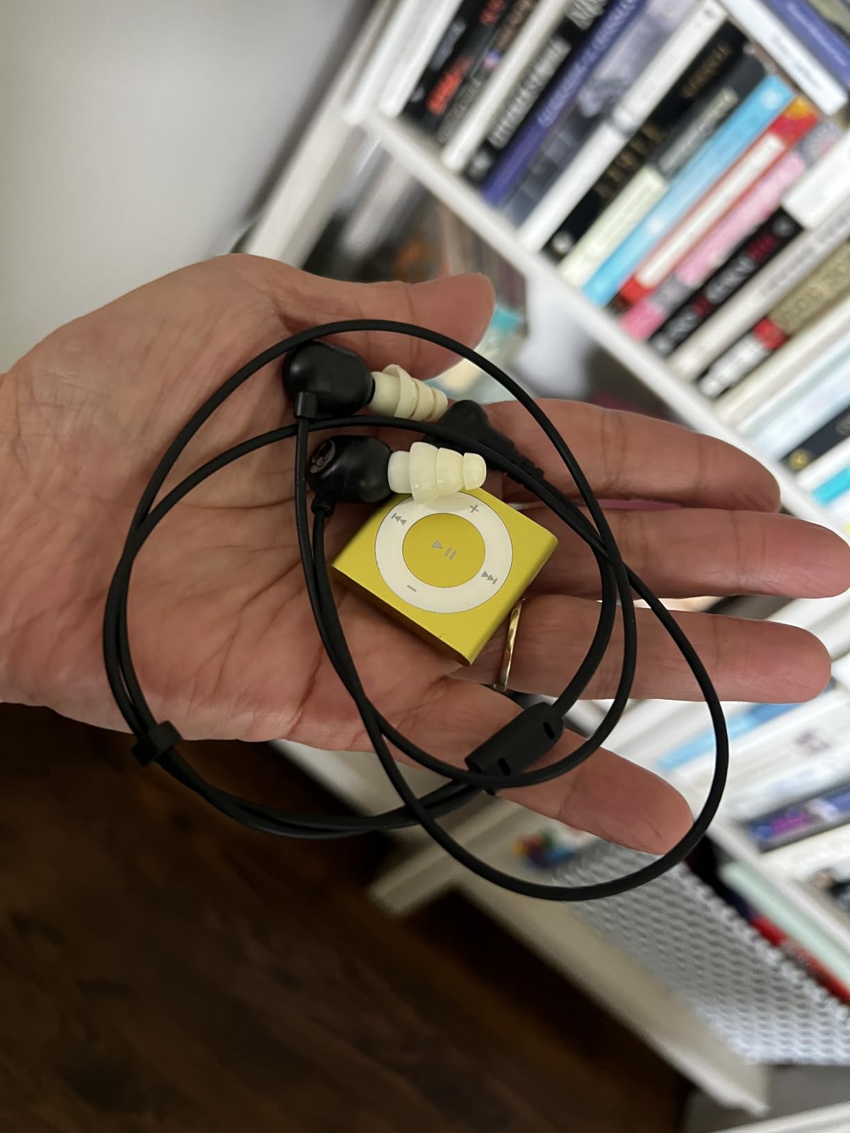 Swimbuds Flip Waterproof Short-Cord Headphones (Upgraded Cord) customer photo 1