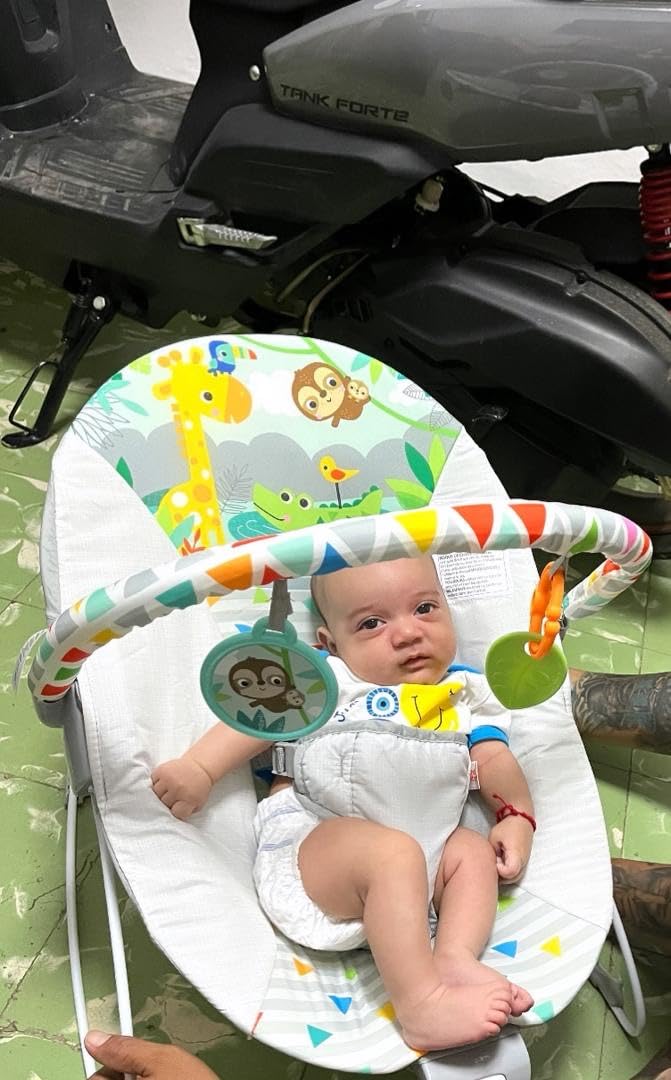 Bright Starts Baby Bouncer Soothing Vibrations Infant Seat - Removable -Toy Bar, Nonslip Feet, 0-6 Months Up to 20 lbs (Safari Fun) customer photo 2