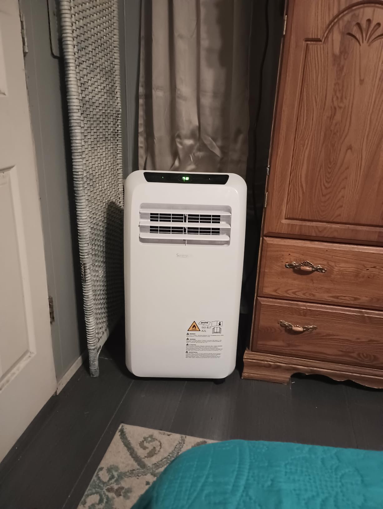 SereneLife Portable Air Conditioner With Heat & Built-in Dehumidifier 12,000 BTU, Portable Heater & AC For Rooms Up to 550 Sq. Ft. - Remote Control & Window Mount Exhaust Kit Included customer photo 2