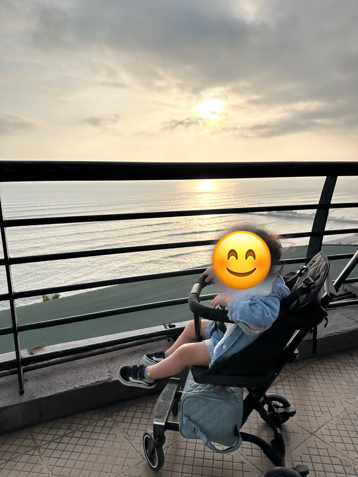 Dream On Me Coast Rider Lightweight Travel Stroller, 45 Lb Limit, Black customer photo 2