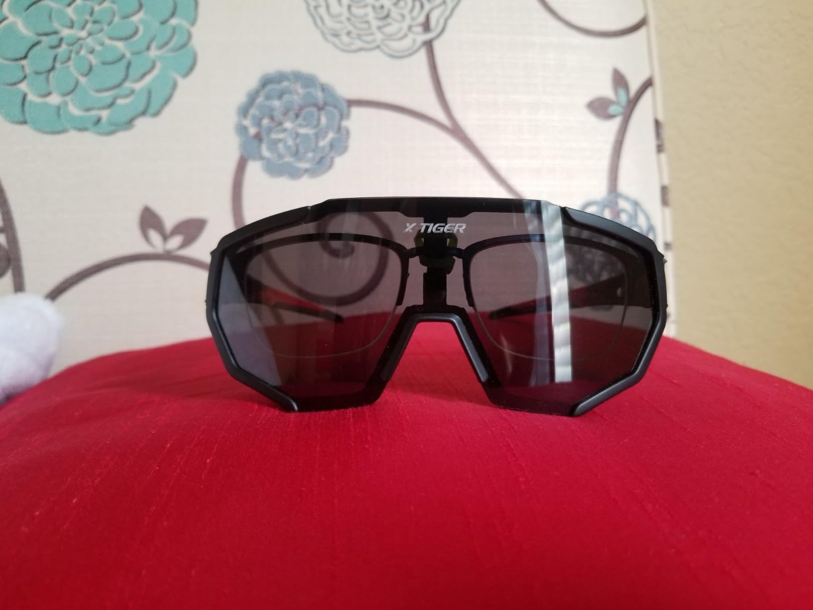X-TIGER Polarized Sports Sunglasses with 5 Interchangeable Lenses customer photo 2