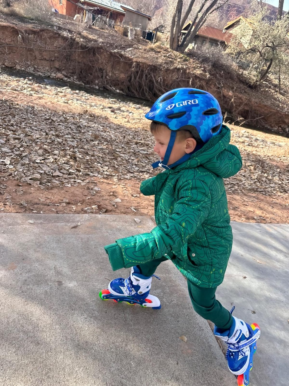 JIFAR Adjustable Inline Skates for Kids Ages 3-5 5-8 6-12, 4 Sizes Adjustable All Light Up Wheels, Beginner Roller Skates for Boys Girls Indoor Outdoor Birthday Gift customer photo 1