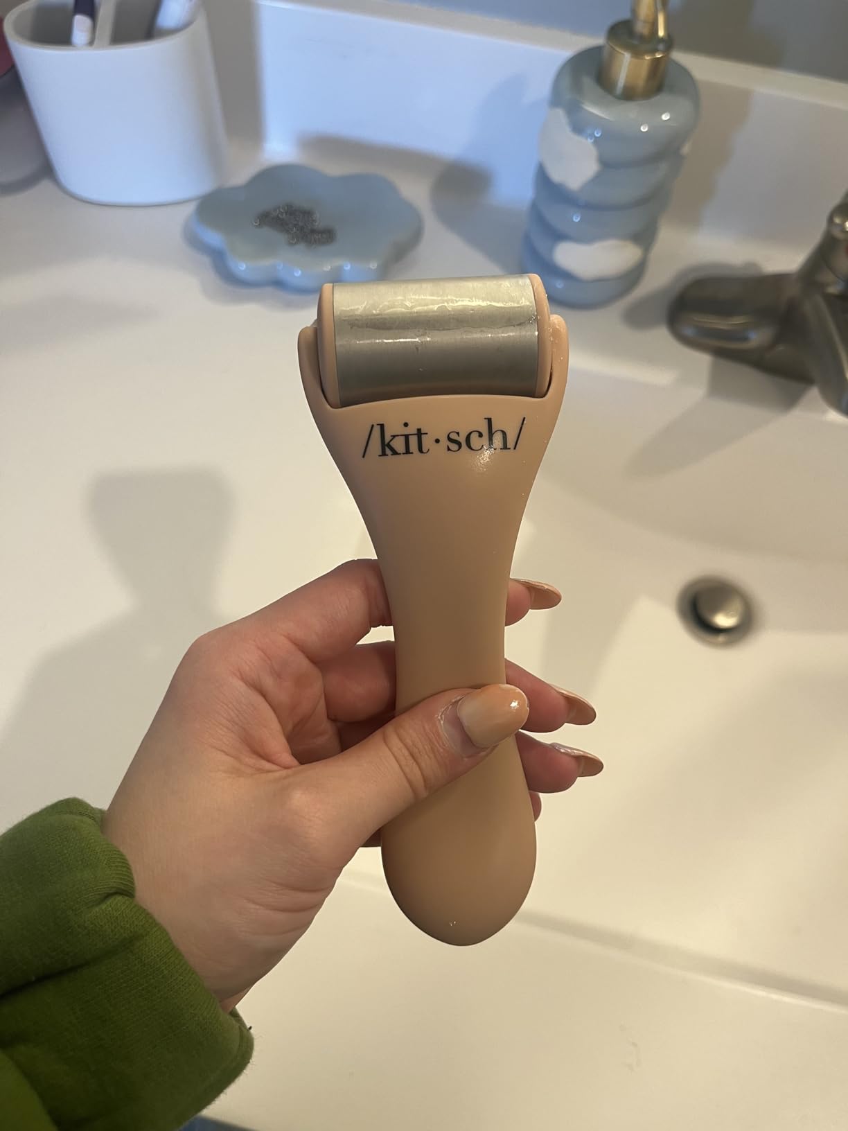Kitsch Ice Roller for Face – Cooling Face Rollers for Women & Men - Pink customer photo 1