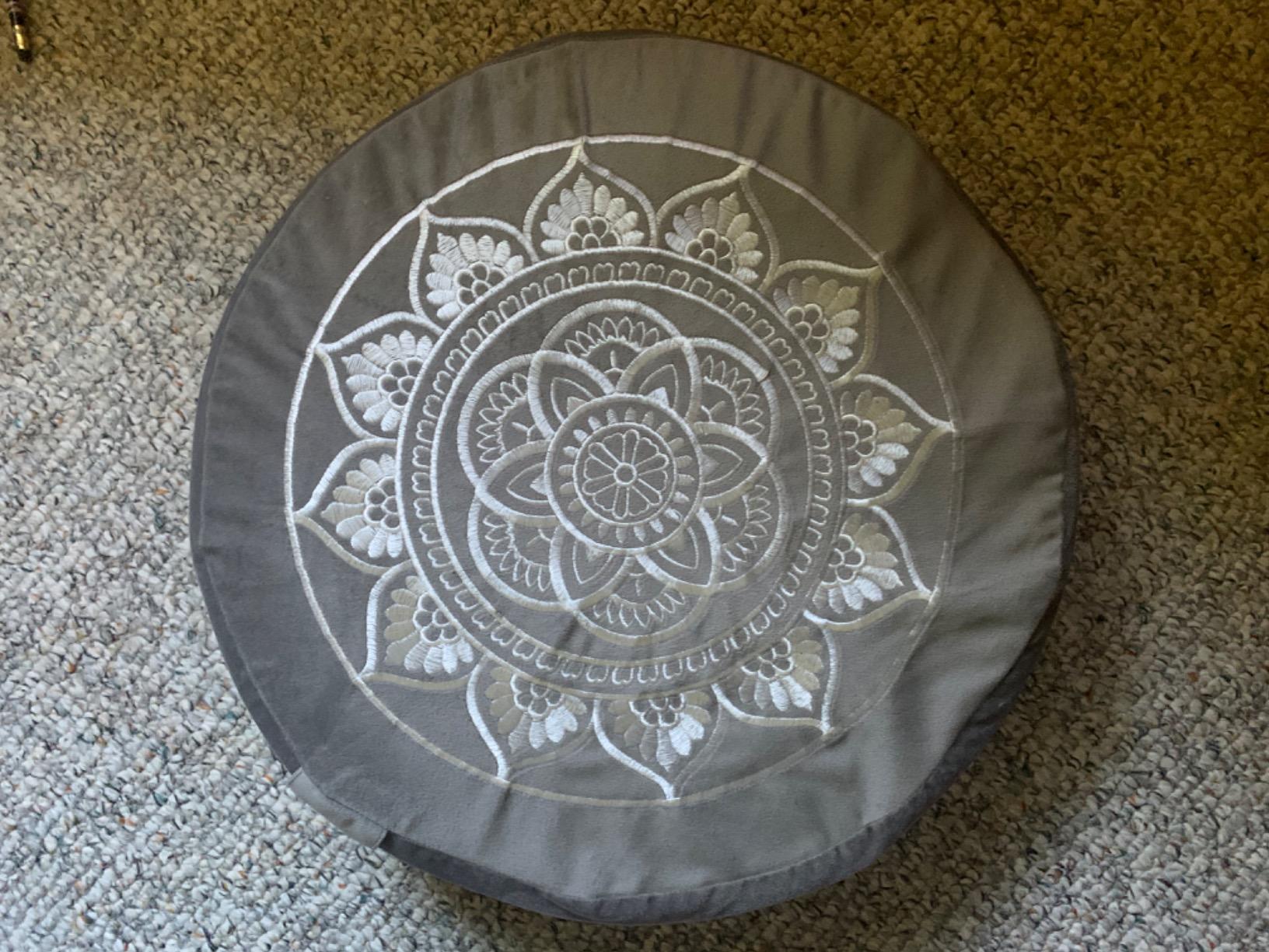 Florensi Meditation Cushion Velvet Floor Pillow with Buckwheat Fill customer photo 2