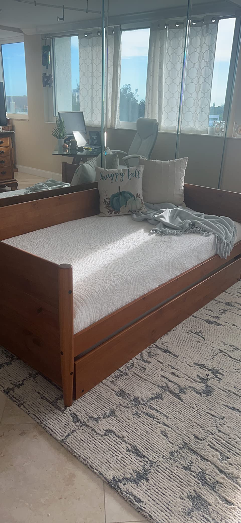 Camaflexi Mid-Century Modern Daybed & Trundle/Solid and Manufactured Wood/Panel Headboard/No Box Spring Needed/Foundation has 14 Wood Slats/Twin Trundle/Easy Assembly, Castanho Finish, Twin. customer photo 1