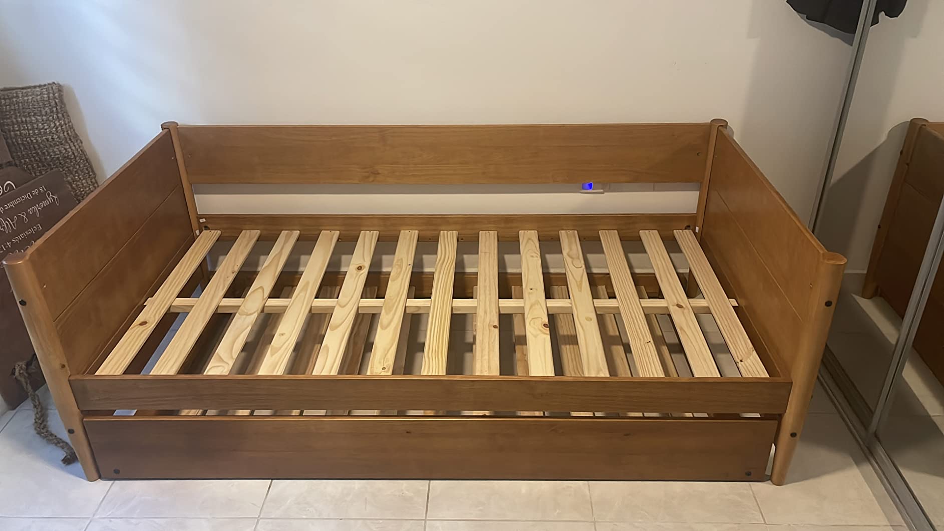 Camaflexi Mid-Century Modern Daybed & Trundle/Solid and Manufactured Wood/Panel Headboard/No Box Spring Needed/Foundation has 14 Wood Slats/Twin Trundle/Easy Assembly, Castanho Finish, Twin. customer photo 2